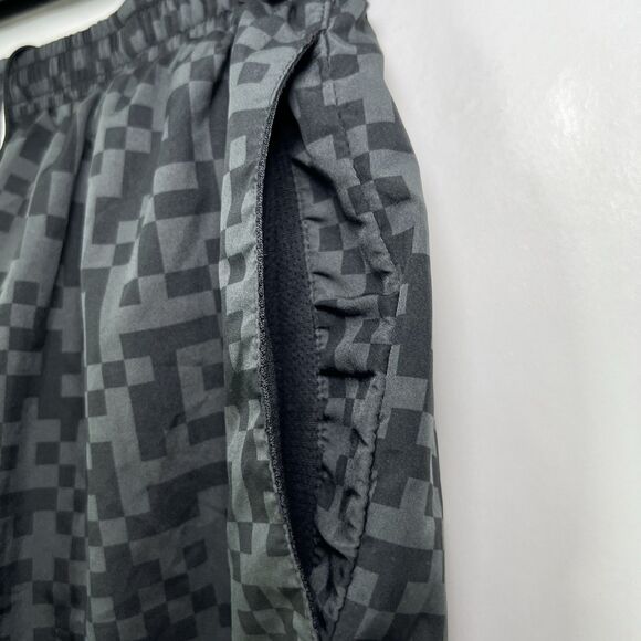Nike Running Lined Athletic Shorts Mens Size Medium Black Gray Geometric Pockets - Picture 5 of 10